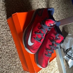 Nike shoes fly knit max